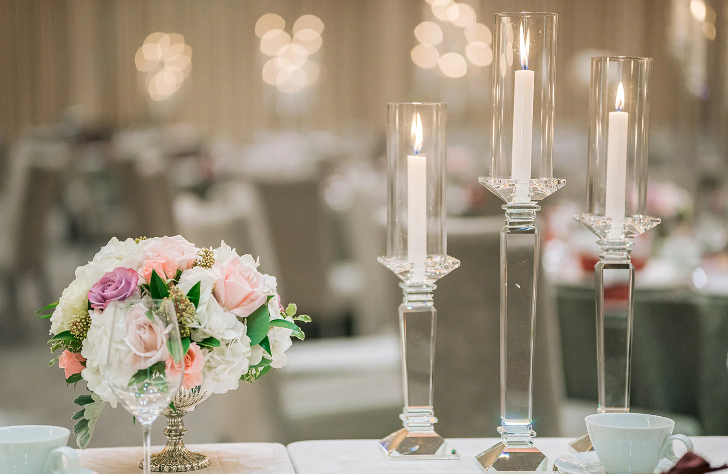 decorating wedding tables with candles