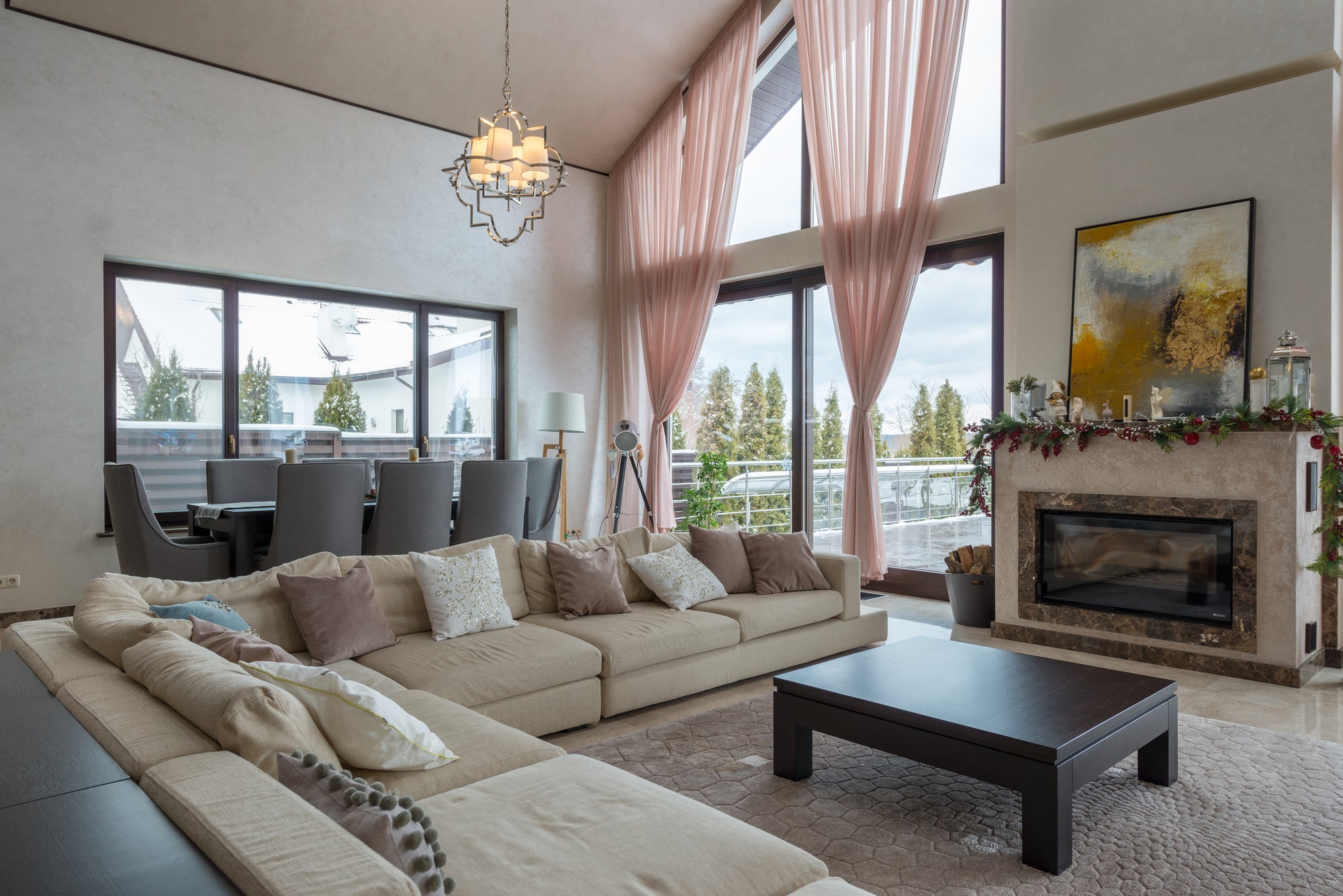 How to Style a Large Living Room: Top Design Tips
