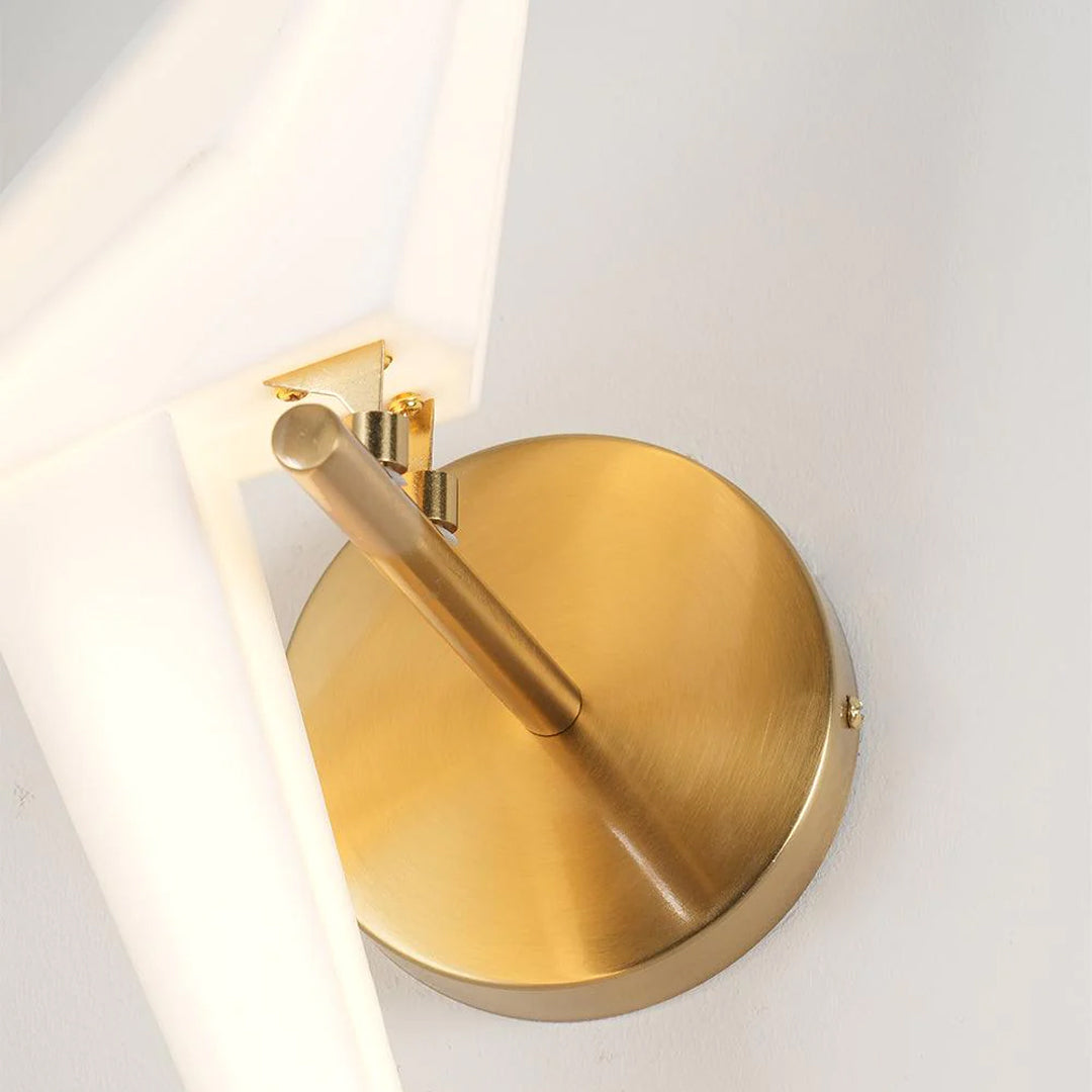 Dovetail Wall Lamp