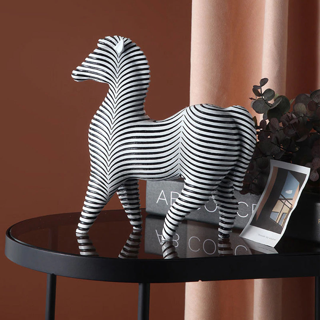 BW Pattern Animal with screens up to 10.5 inches.