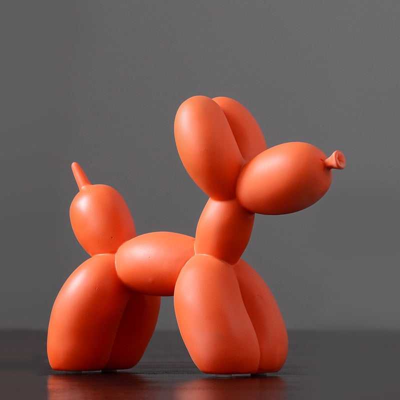 Caslon Balloon Dog Statue