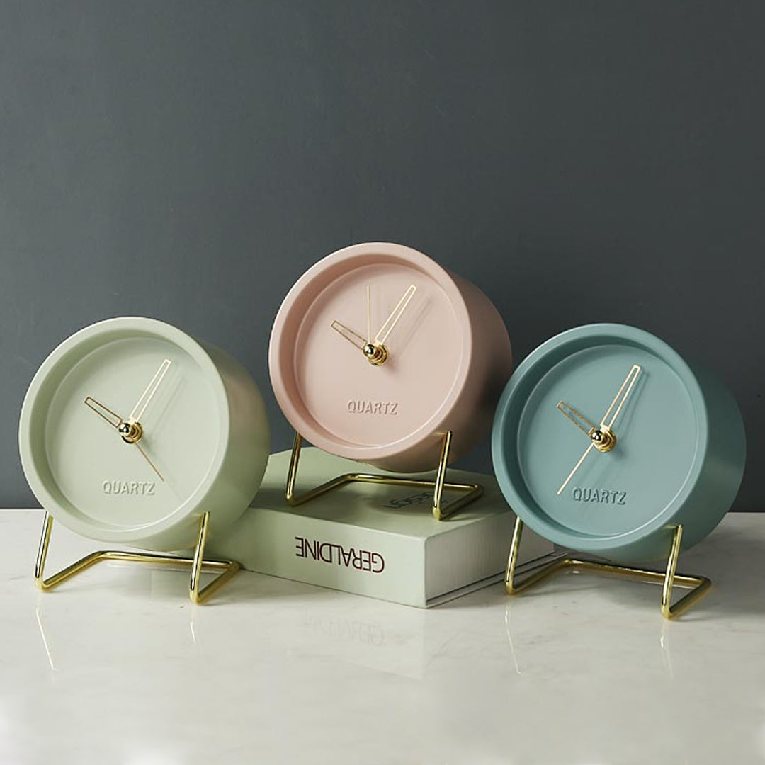 Quartz Metal Table Clock 6 In with Weight: 0.6 lbs