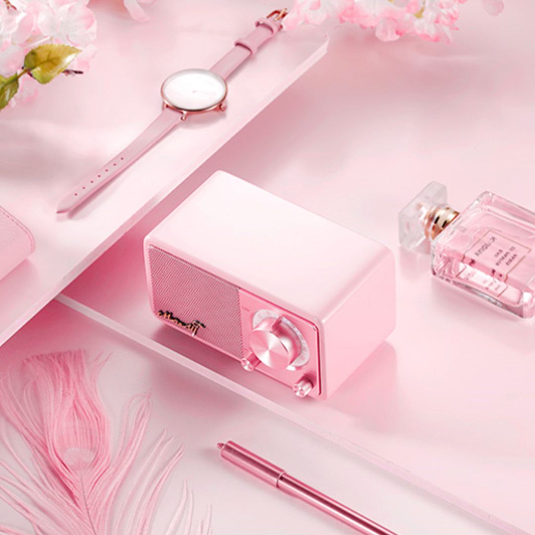 Retro Radio Soundbox Bluetooth with 36 hours of playtime on a single charge