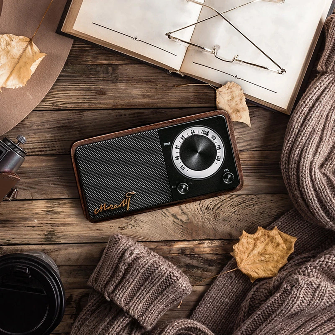 Retro Radio Soundbox Bluetooth for Great sound with FM radio