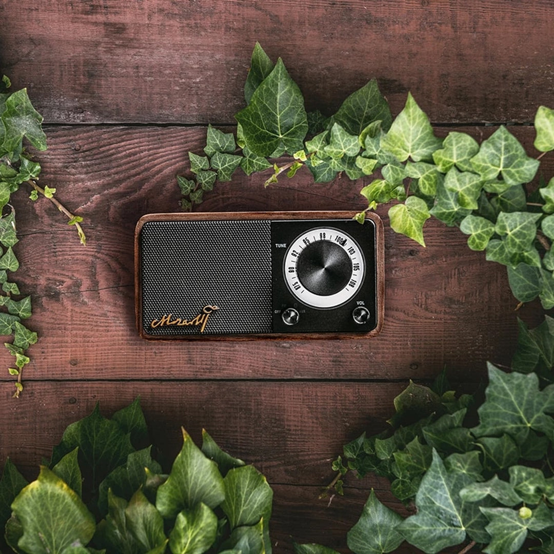 Retro Radio Soundbox Bluetooth for Simplicity