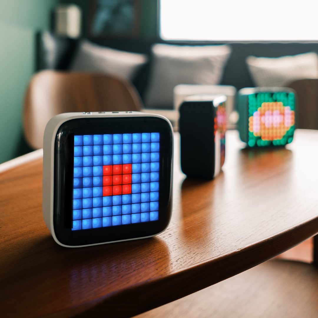 Pixel Art Bluetooth Speaker with Power Source Battery