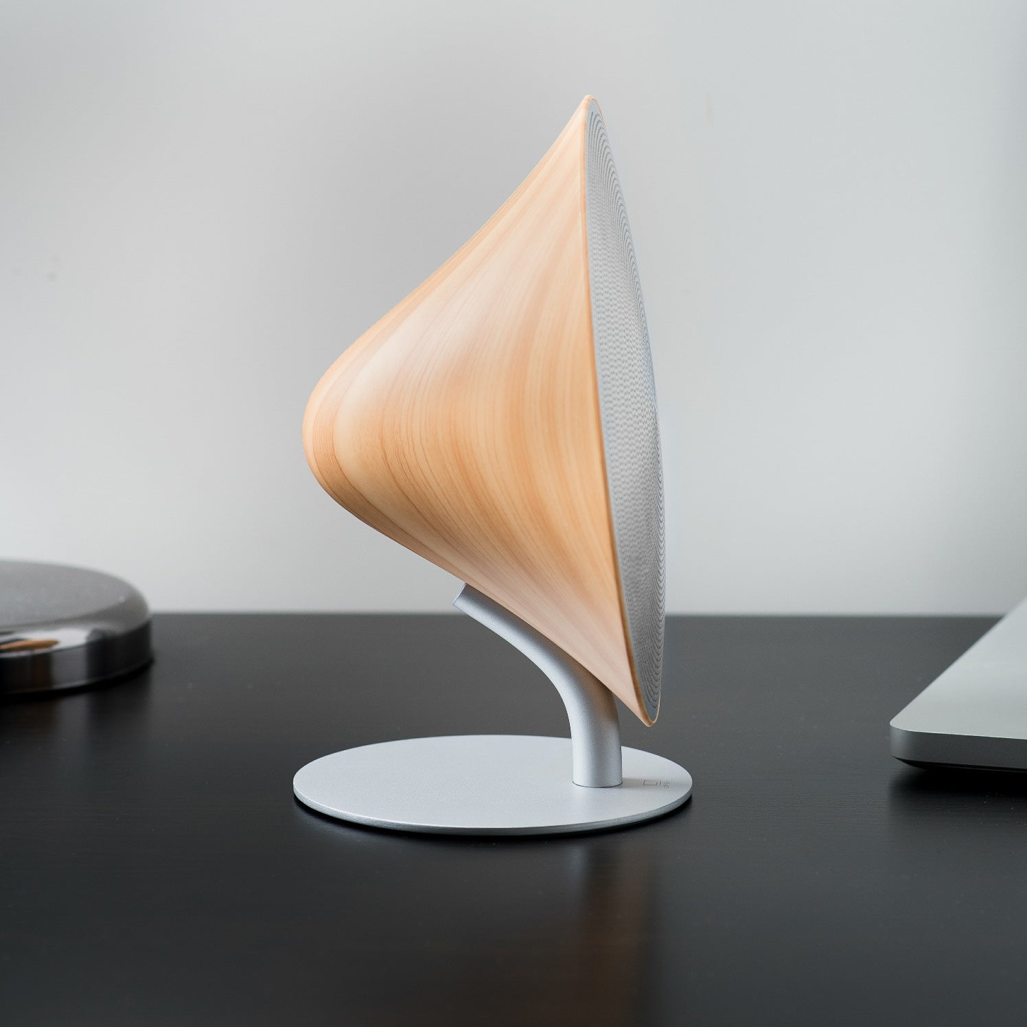 Touch HiFi Bluetooth Speaker with Speaker 1" tweeters