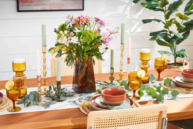 Transform Your Space: Farmhouse Table Decor with Candles!