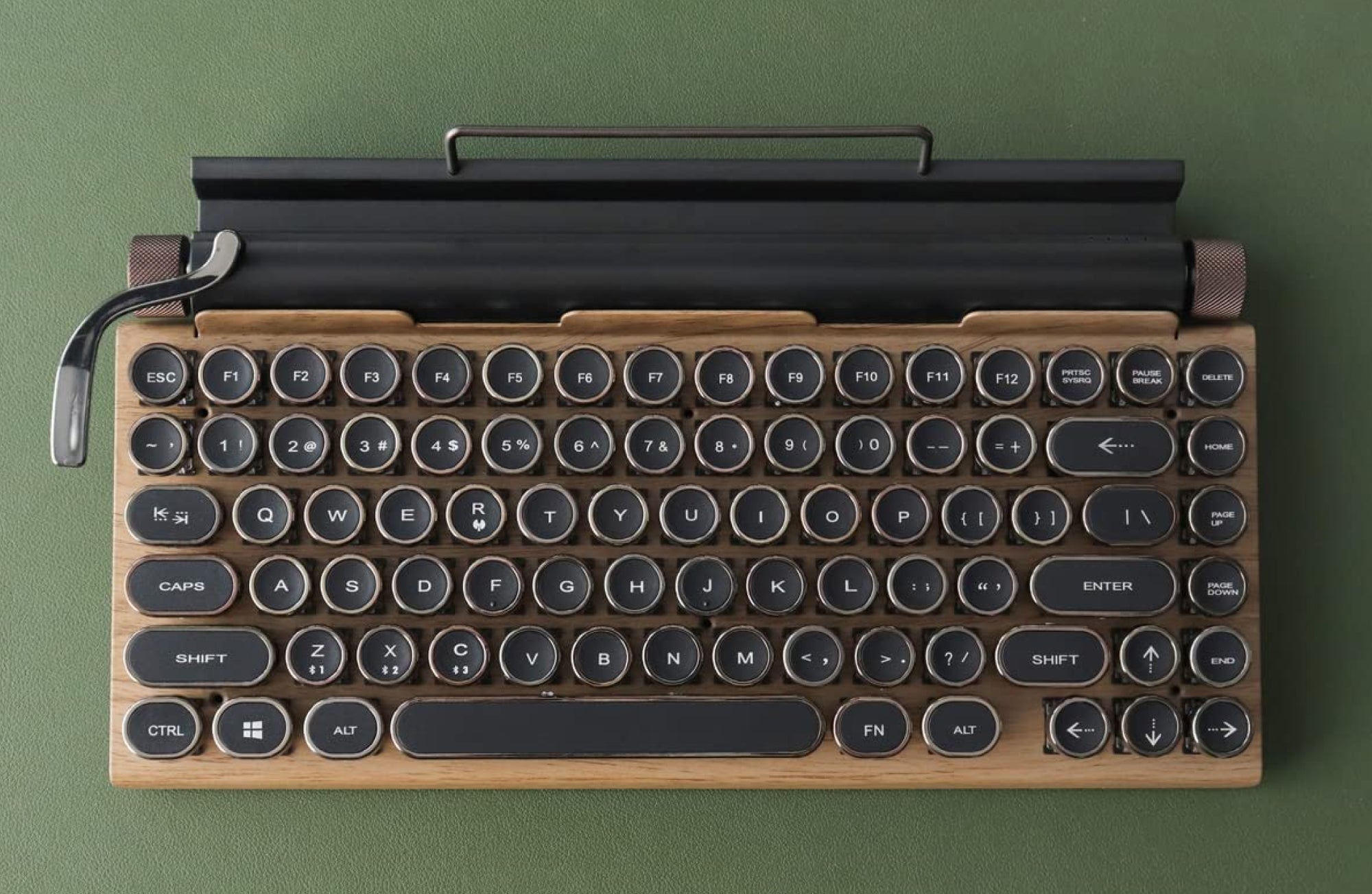 Retro Typewriter Keyboard: Where Vintage Style Meets Tech