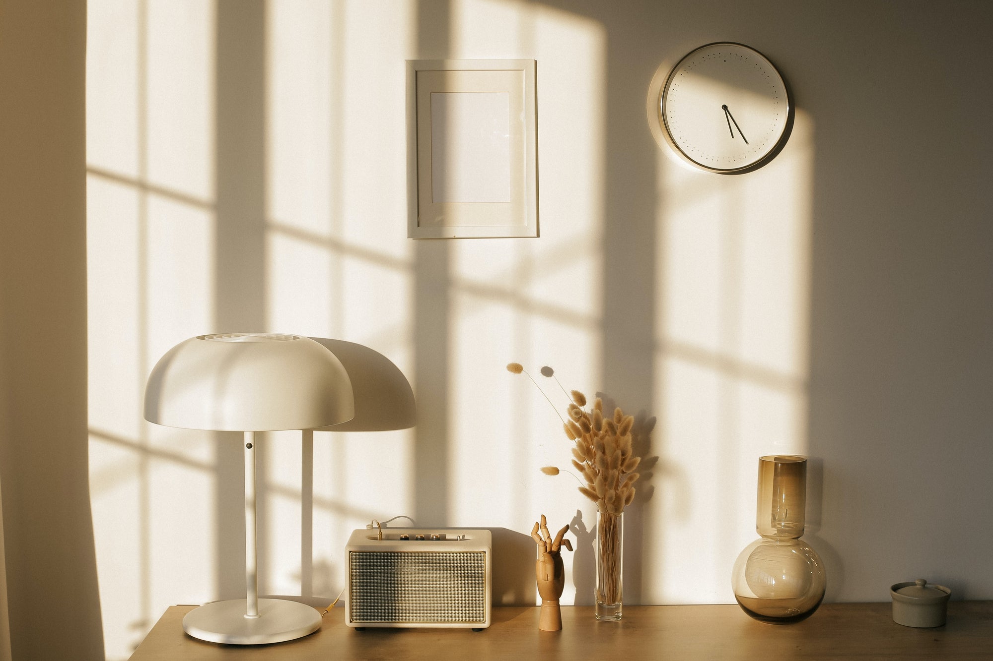 5 Contemporary Table Lamp Designs to Brighten Your Space