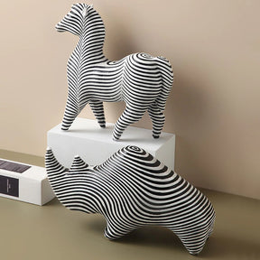 BW Pattern Animal It is suitable as a modern decoration in the living room, bedroom, dining room, bathroom, office.