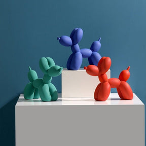 Caslon Balloon Dog Statue with Resin material.
