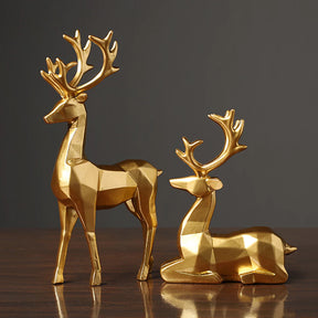 Christmas Reindeer Figurine Made of high-quality resin material, this figurine is sturdy and features exquisite workmanship.