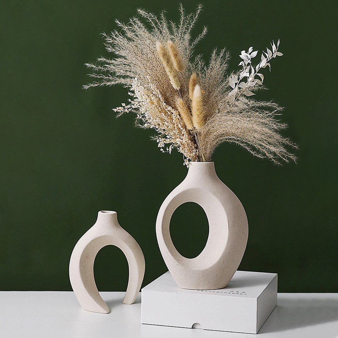 Nordic Ceramic Vase can add dried flowers