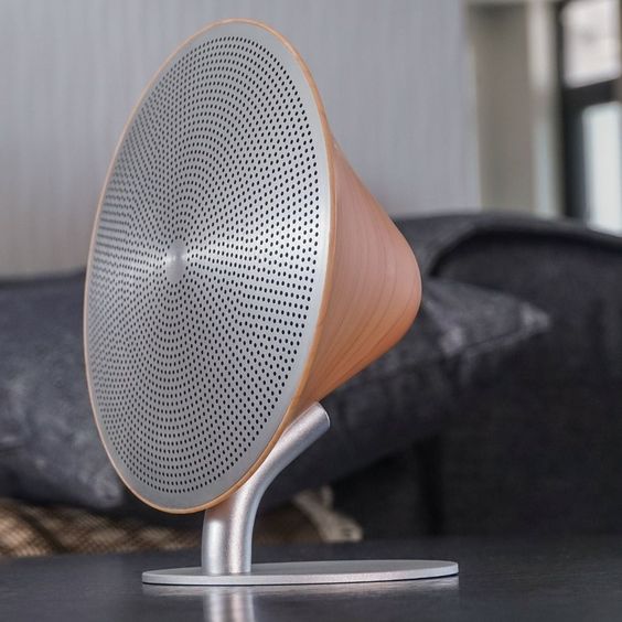 Touch HiFi Bluetooth Speaker with Touching Control