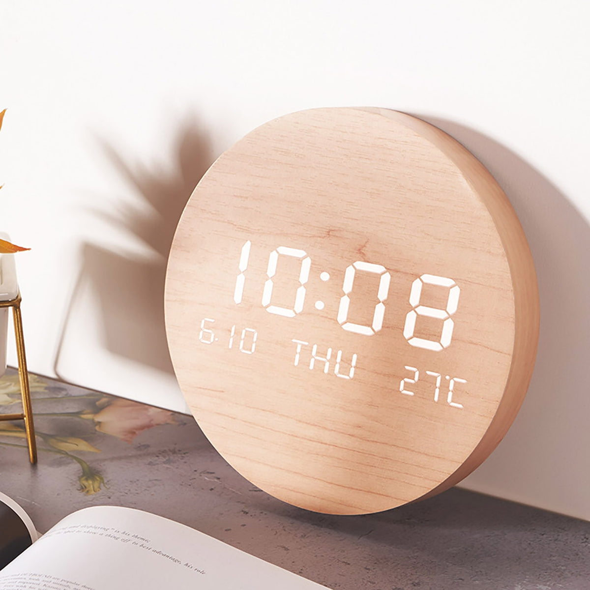 Led Wall Clock with features a silent