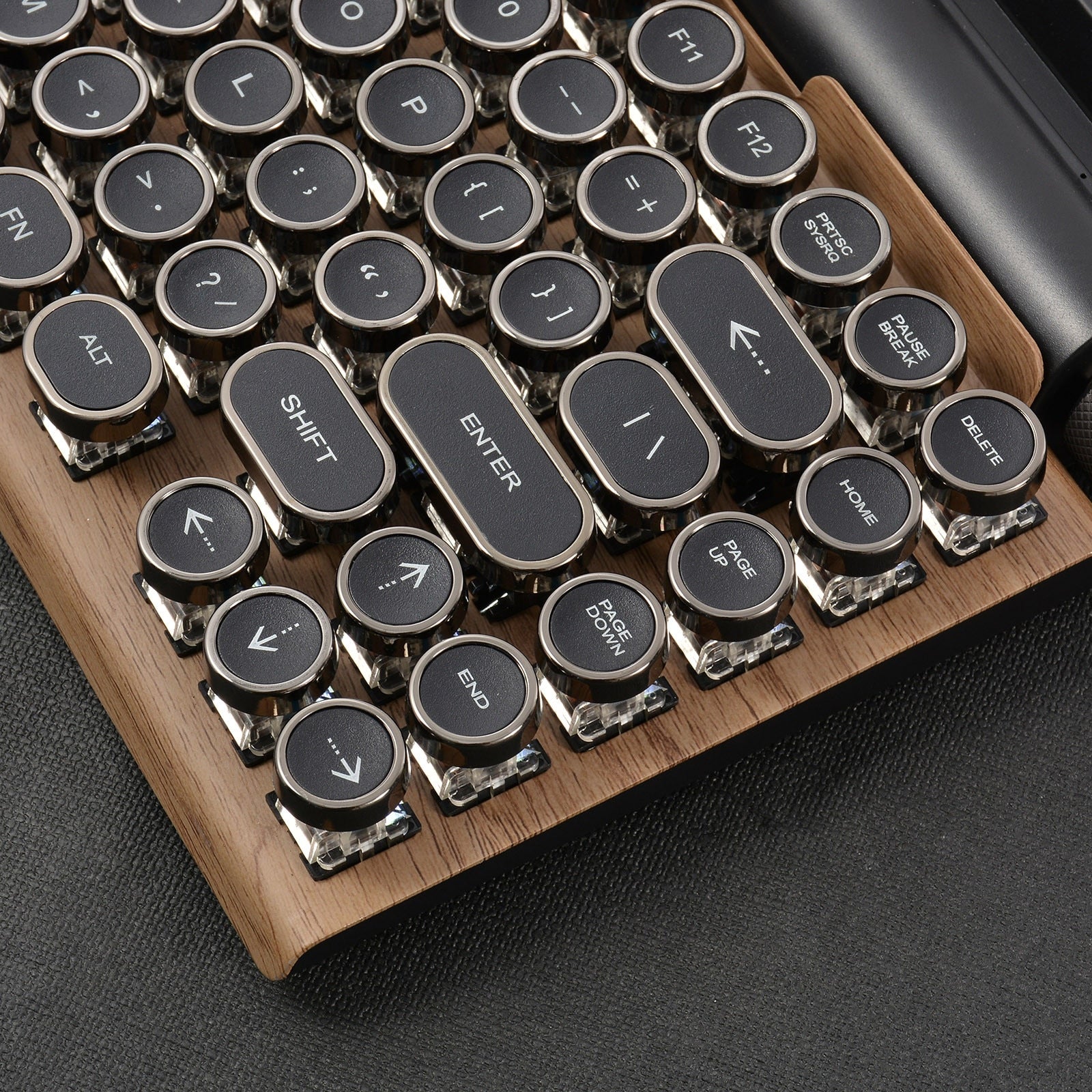Retro Typewriter Keyboard with Basic Features Water-resistant